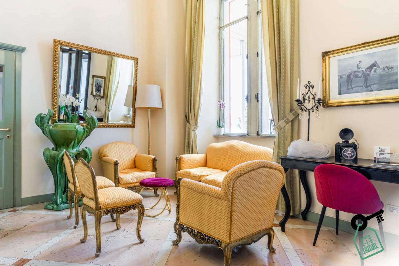 Hotel Rooms Lago Maggiore Verbania Exterior photo